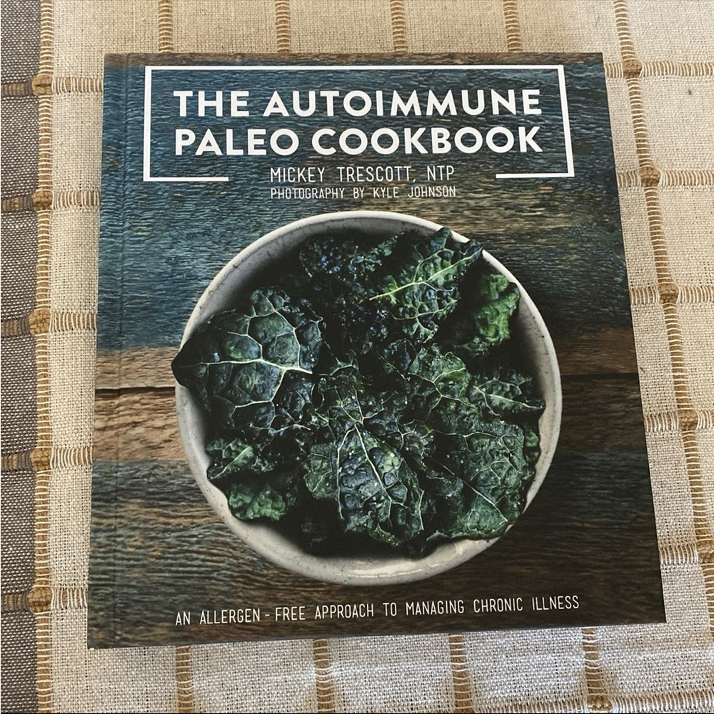 The Autoimmune Paleo Cookbook (Hardback)